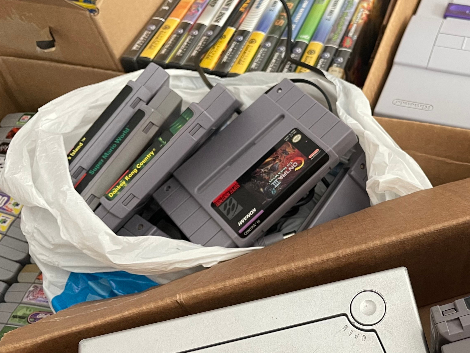 We are buying, trading and recycling retro video games in Gatineau and Ottawa.